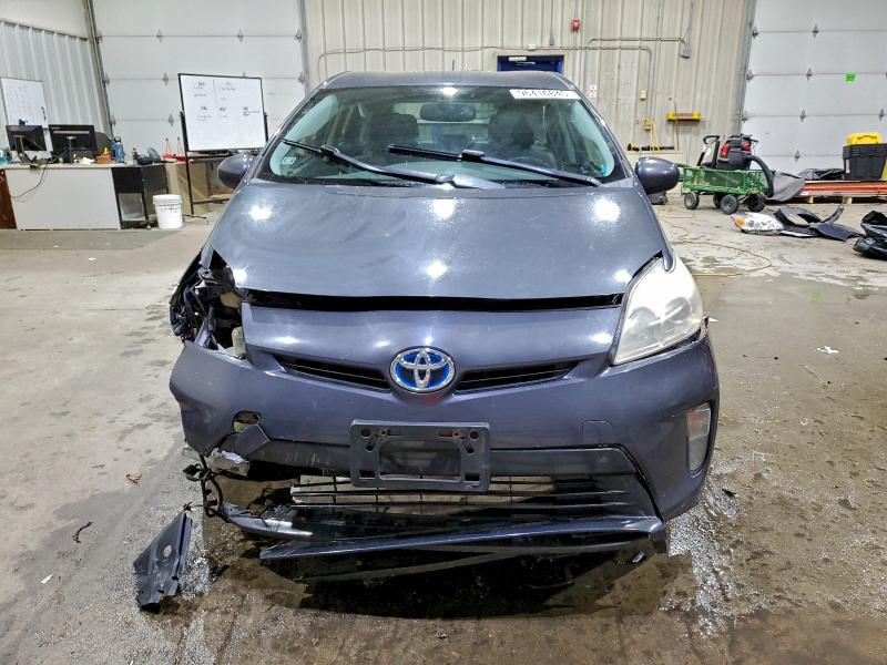 Photo 5 from auction – 2013 TOYOTA PRIUS with VIN JTDKN3DU3D5556725