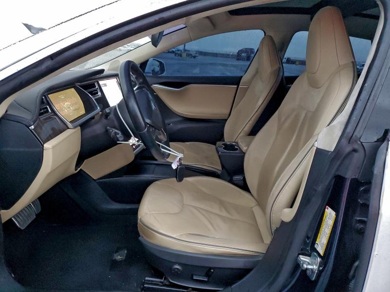 Photo 7 from auction – 2013 TESLA MODEL S with VIN 5YJSA1DP2DFP17283