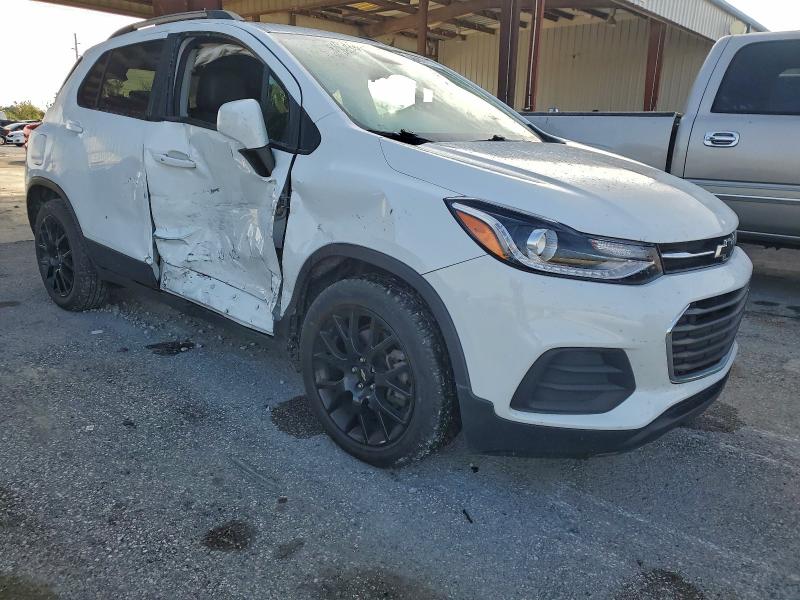 Photo 4 from auction – 2021 CHEVROLET TRAX 1LT with VIN KL7CJLSB3MB353947