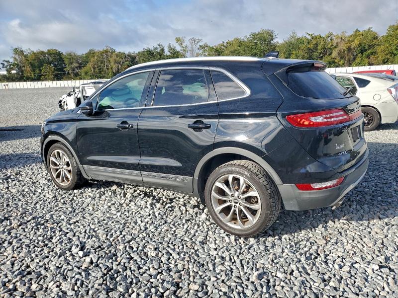 Photo 2 from auction – 2017 LINCOLN MKC with VIN 5LMCJ2C98HUL45581