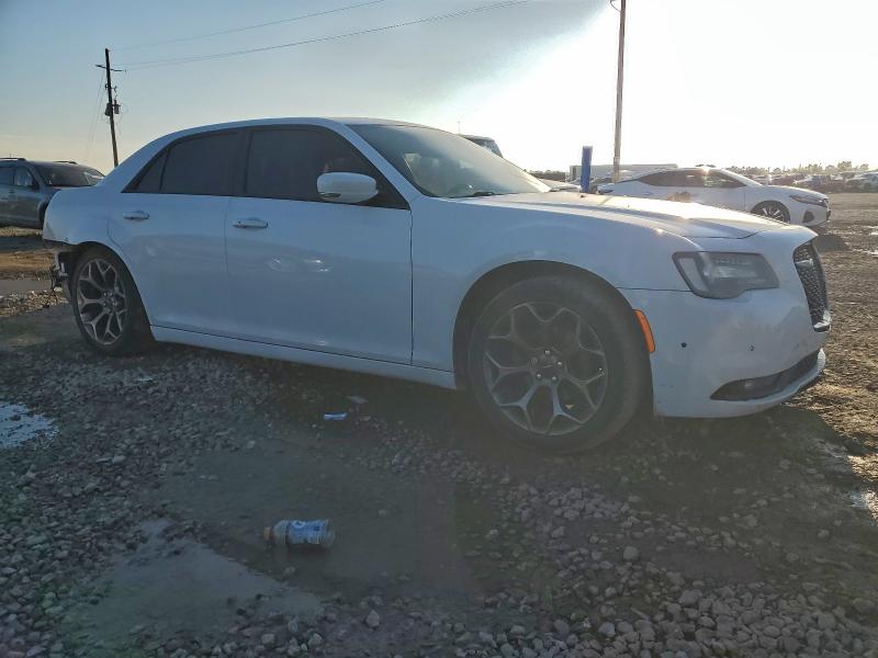 Photo 4 from auction – 2016 CHRYSLER 300 S with VIN 2C3CCABG2GH212610