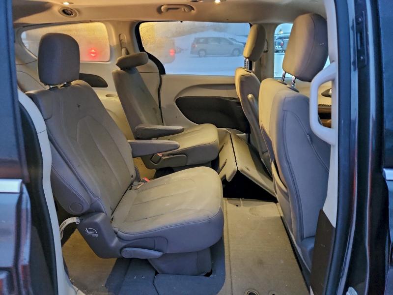 Photo 11 from auction – 2018 CHRYSLER PACIFICA T with VIN 2C4RC1DG3JR148677