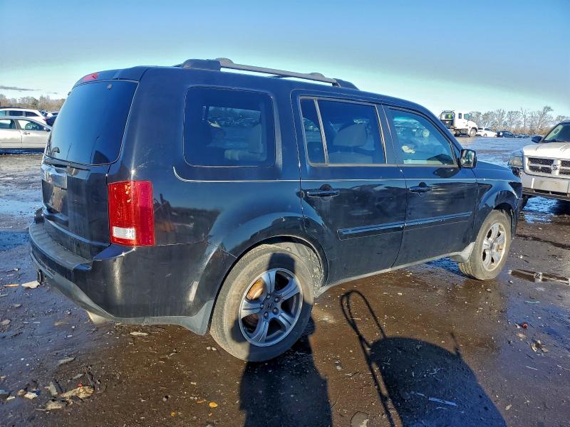 Photo 3 from auction – 2012 HONDA PILOT EX with VIN 5FNYF3H40CB009944