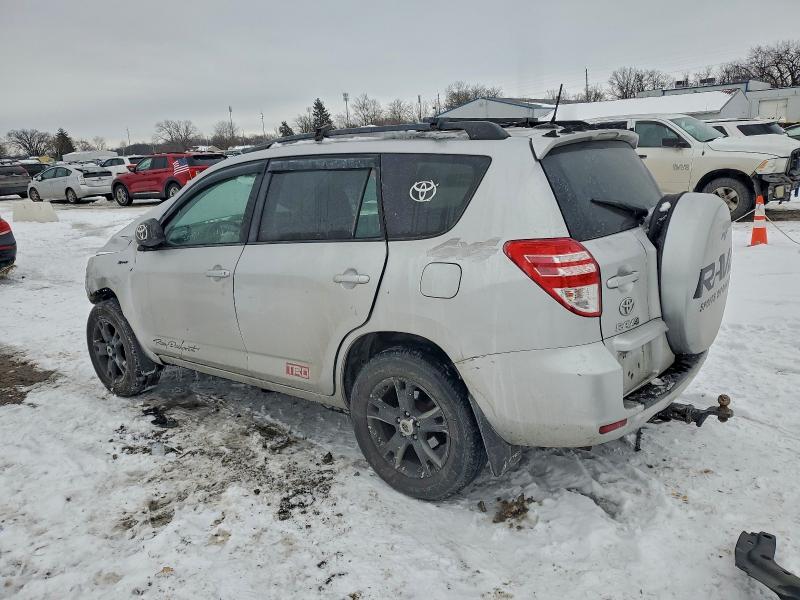Photo 2 from auction – 2011 TOYOTA RAV4 with VIN 2T3BF4DV6BW107105