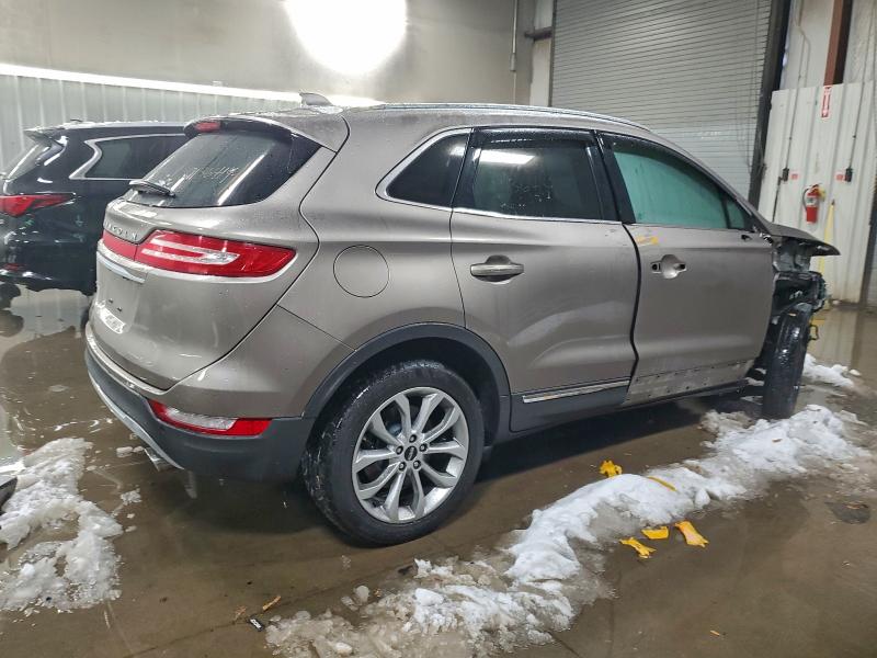 Photo 3 from auction – 2019 LINCOLN MKC SELECT with VIN 5LMCJ2D96KUL32172