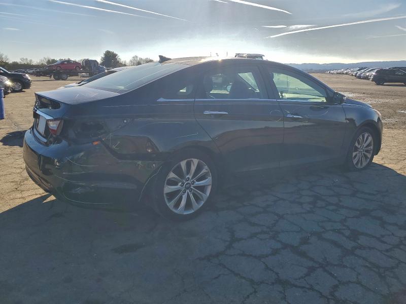 Photo 3 from auction – 2013 HYUNDAI SONATA SE with VIN 5NPEC4ACXDH704213