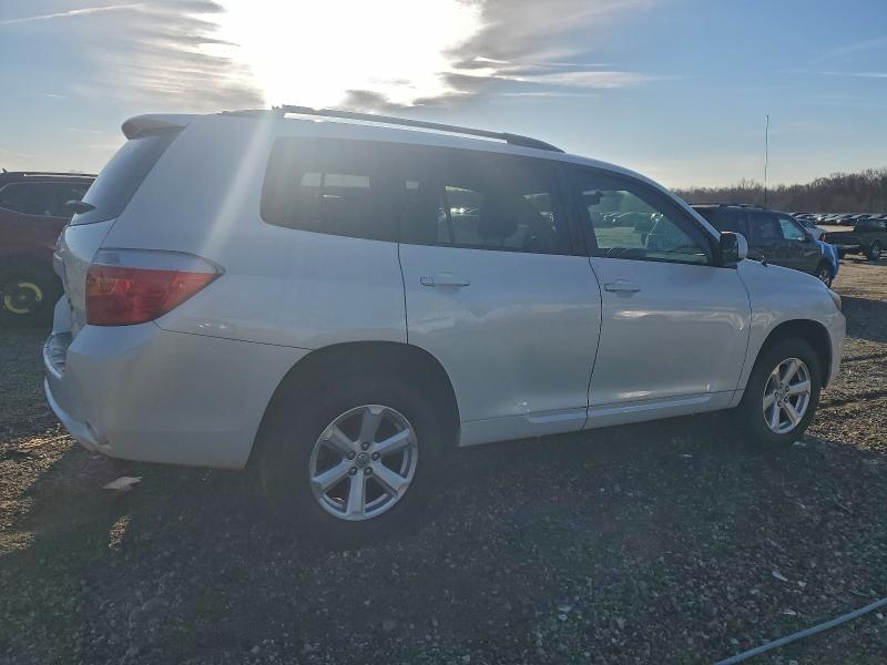Photo 3 from auction – 2010 TOYOTA HIGHLANDER with VIN JTEZA3EHXA2011769