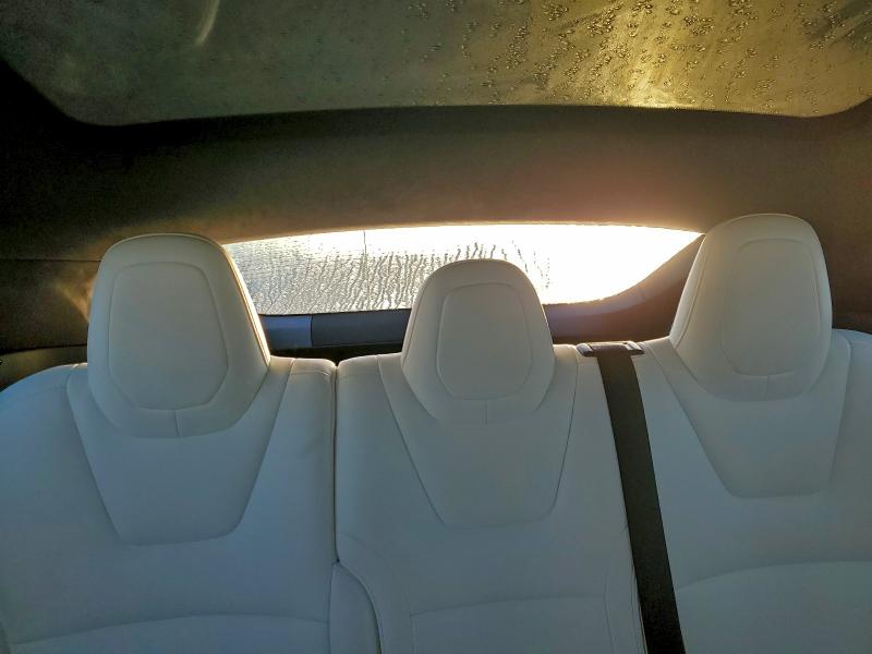 Photo 10 from auction – 2018 TESLA MODEL S with VIN 5YJSA1E22JF237274