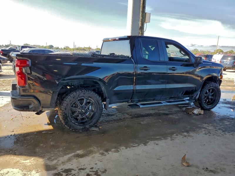 Photo 3 from auction – 2019 CHEVROLET SILVERADO with VIN 1GCRWBEH1KZ223260