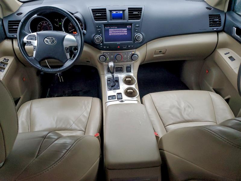 Photo 8 from auction – 2012 TOYOTA HIGHLANDER with VIN 5TDBK3EH4CS113910
