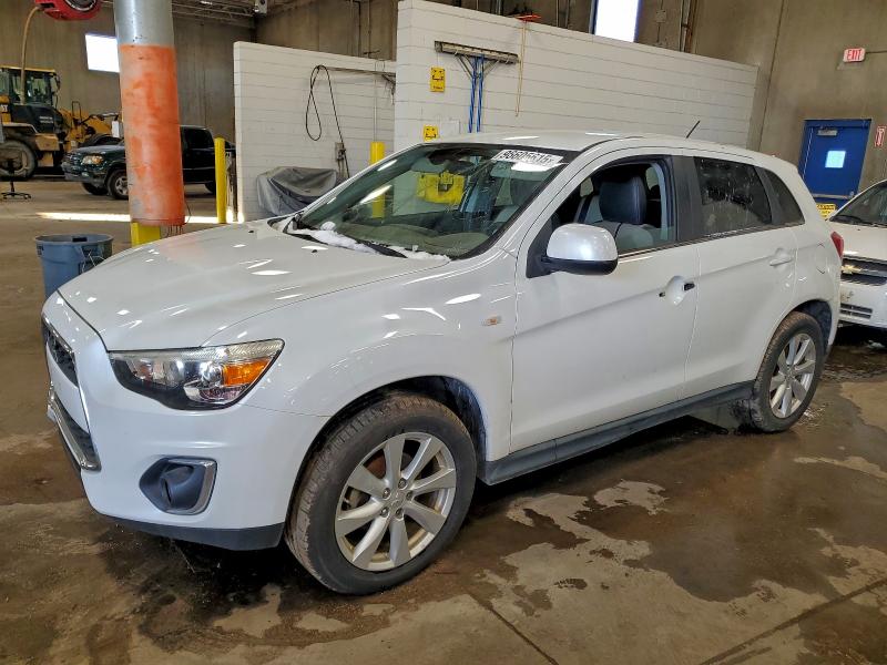 MITSUBISHI OUTLANDER 2014 with VIN 4A4AR4AU2EE023947 - Photo from auction