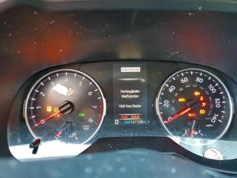 Photo 9 from auction – 2019 TOYOTA RAV4 XLE with VIN 2T3W1RFV2KW002863