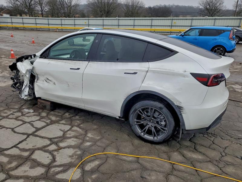 Photo 2 from auction – 2025 TESLA MODEL Y with VIN 7SAYGDEE5SA350321