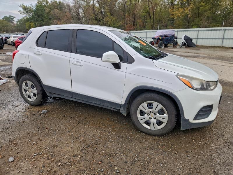 Photo 4 from auction – 2017 CHEVROLET TRAX LS with VIN 3GNCJKSB4HL261819