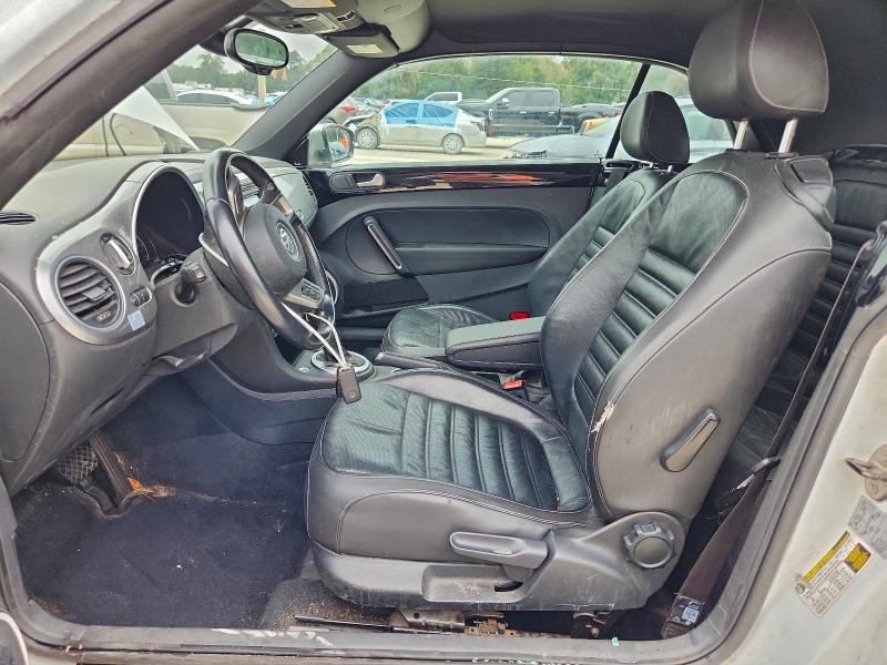 Photo 7 from auction – 2014 VOLKSWAGEN BEETLE with VIN 3VW5L7AT7EM818728