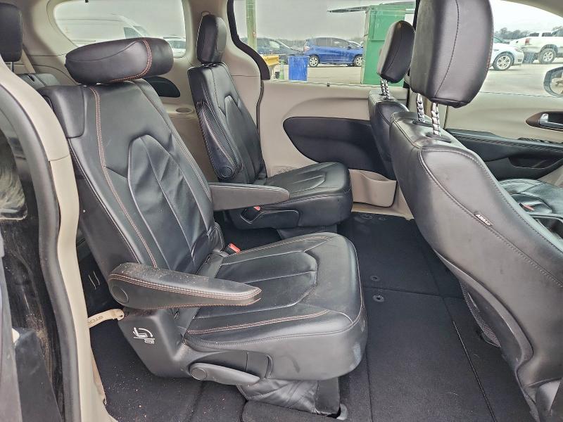 Photo 11 from auction – 2017 CHRYSLER PACIFICA T with VIN 2C4RC1BG3HR576486