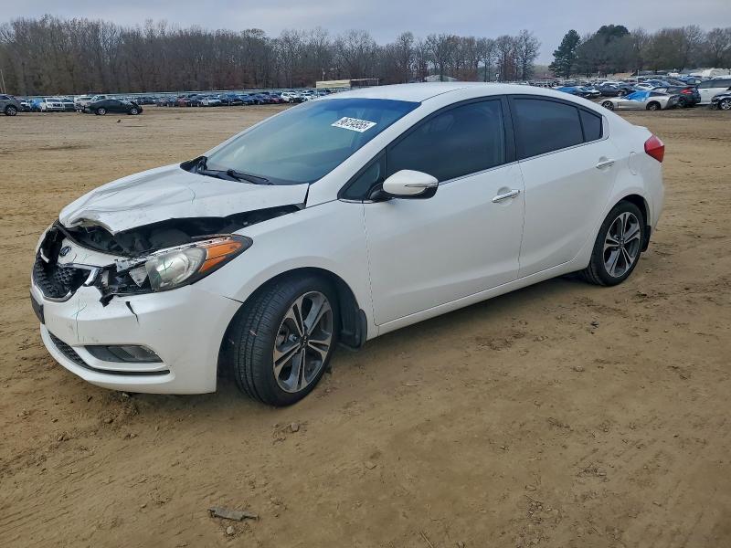 Foto 1 de la subasta – 2015 KIA FORTE EX con VIN KNAFX4A84F5302241