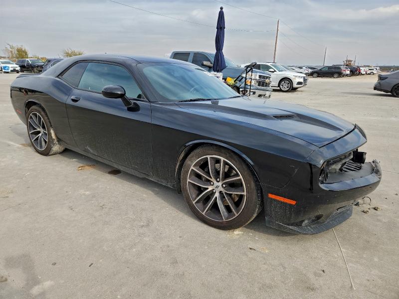 Photo 4 from auction – 2017 DODGE CHALLENGER with VIN 2C3CDZFJXHH592590