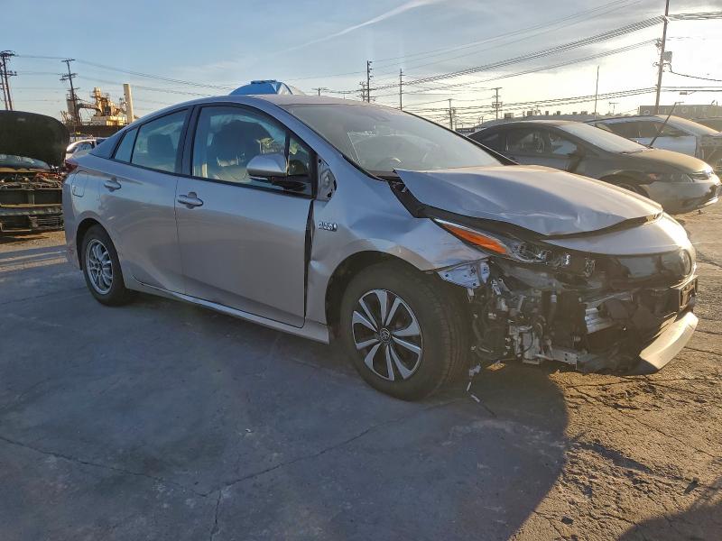 Photo 4 from auction – 2017 TOYOTA PRIUS PRIM with VIN JTDKARFP8H3055479