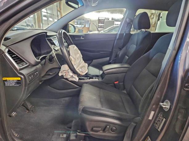 Photo 7 from auction – 2016 HYUNDAI TUCSON LIM with VIN KM8J3CA26GU123152