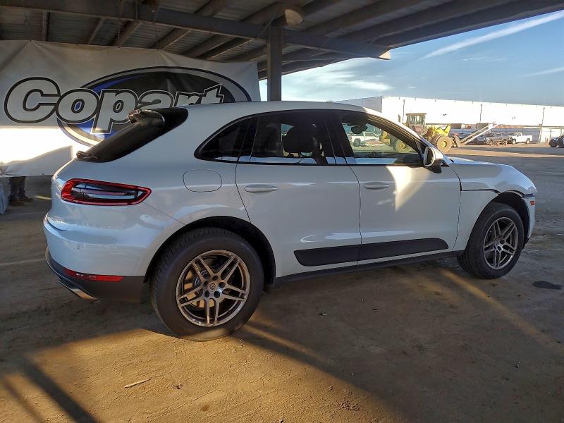 Photo 3 from auction – 2017 PORSCHE MACAN with VIN WP1AA2A58HLB07037