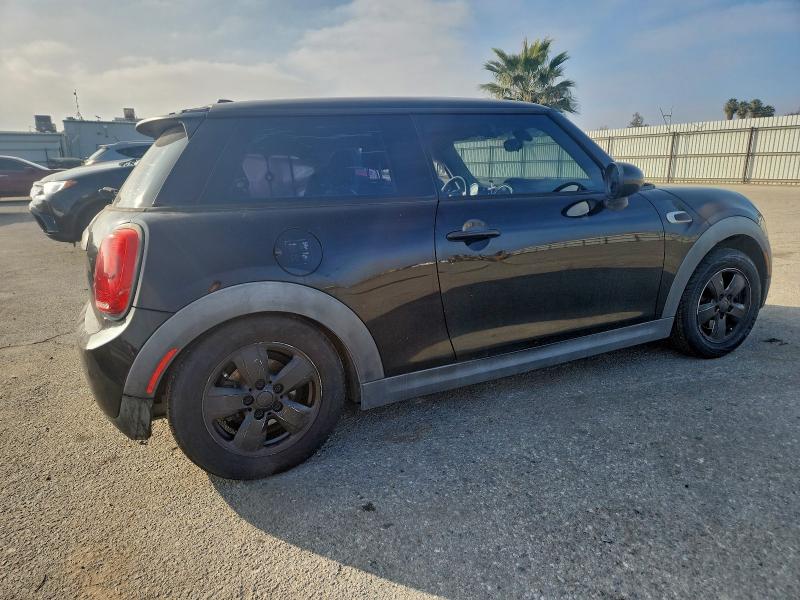 Photo 3 from auction – 2014 MINI COOPER with VIN WMWXM5C50ET934461