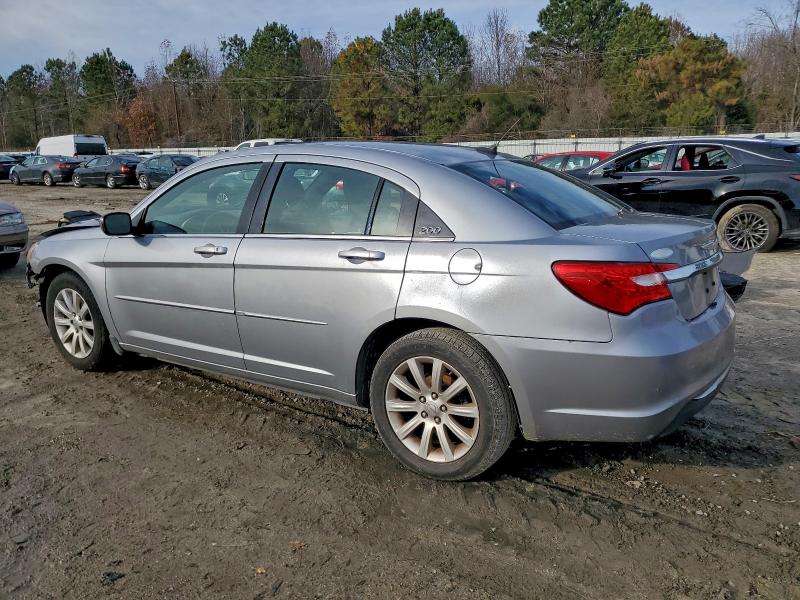 Photo 2 from auction – 2013 CHRYSLER 200 TOURIN with VIN 1C3CCBBB9DN721784