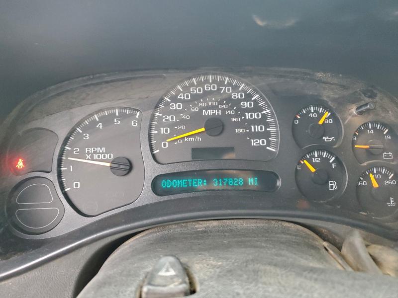 Photo 9 from auction – 2005 CHEVROLET SILVERADO with VIN 2GCEC19V551246104