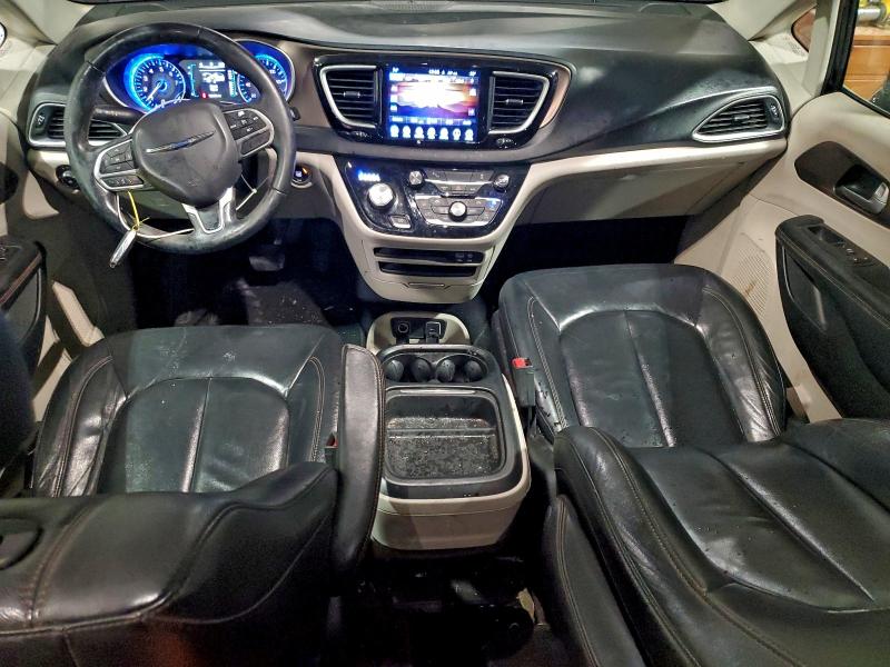 Photo 8 from auction – 2017 CHRYSLER PACIFICA T with VIN 2C4RC1BG6HR540193