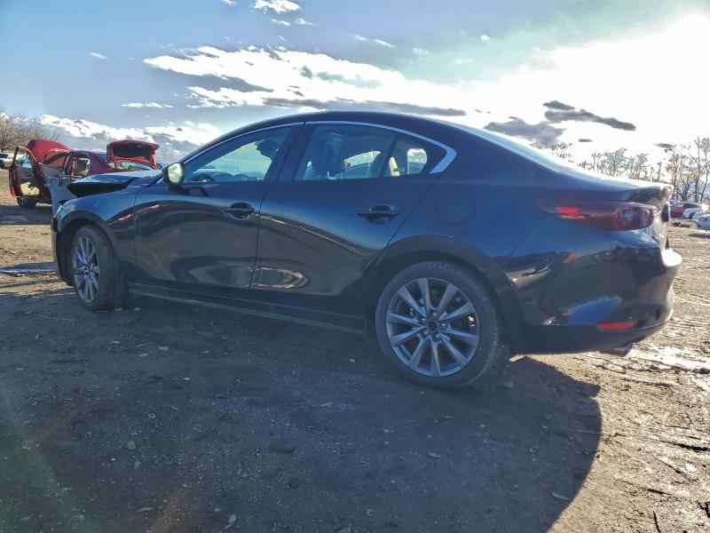 Foto 2 de la subasta – 2025 MAZDA 3 PREFERRE con VIN 3MZBPACM3SM467046