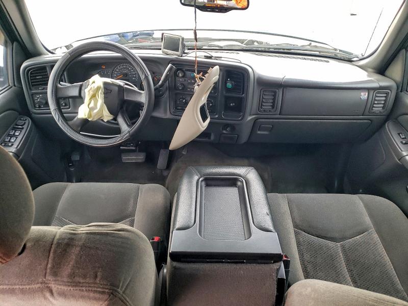 Photo 8 from auction – 2005 CHEVROLET SILVERADO with VIN 2GCEC13T251281030