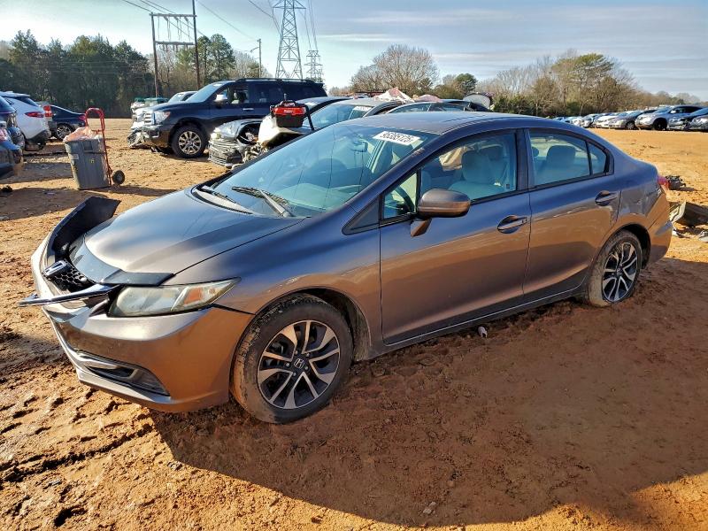 HONDA CIVIC 2015 con VIN 19XFB2F84FE062692 - Foto de la subasta