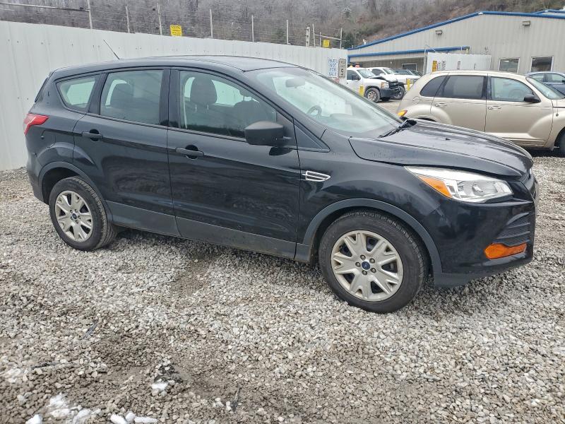 Photo 4 from auction – 2016 FORD ESCAPE S with VIN 1FMCU0F76GUA64046