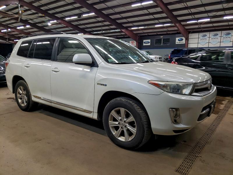 Photo 4 from auction – 2011 TOYOTA HIGHLANDER with VIN JTEBC3EH1B2000687