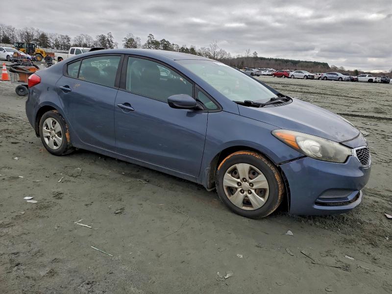 Photo 4 from auction – 2016 KIA FORTE LX with VIN KNAFK4A66G5572618