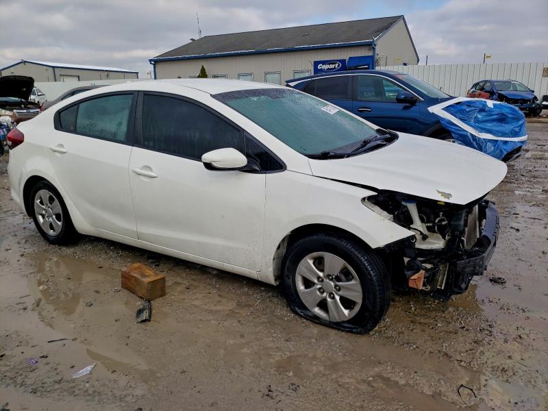 Photo 4 from auction – 2017 KIA FORTE LX with VIN 3KPFK4A78HE153722