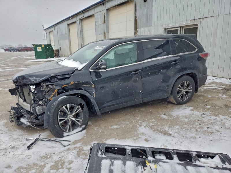 TOYOTA HIGHLANDER 2019 with VIN 5TDBZRFH1KS746943 - Photo from auction