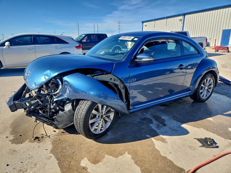 VOLKSWAGEN BEETLE S 2018 with VIN 3VWFD7AT4JM708196 - Photo from auction