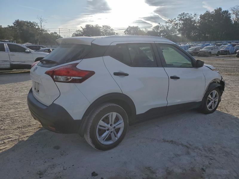 Photo 3 from auction – 2019 NISSAN KICKS S with VIN 3N1CP5CU3KL548815