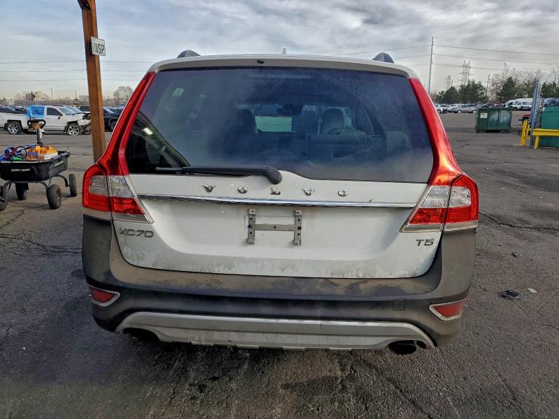 Photo 6 from auction – 2015 VOLVO XC70 T5 PR with VIN YV440MBK4F1211032