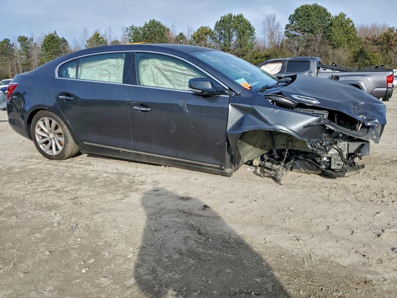 Photo 4 from auction – 2016 BUICK LACROSSE with VIN 1G4GB5G34GF228284