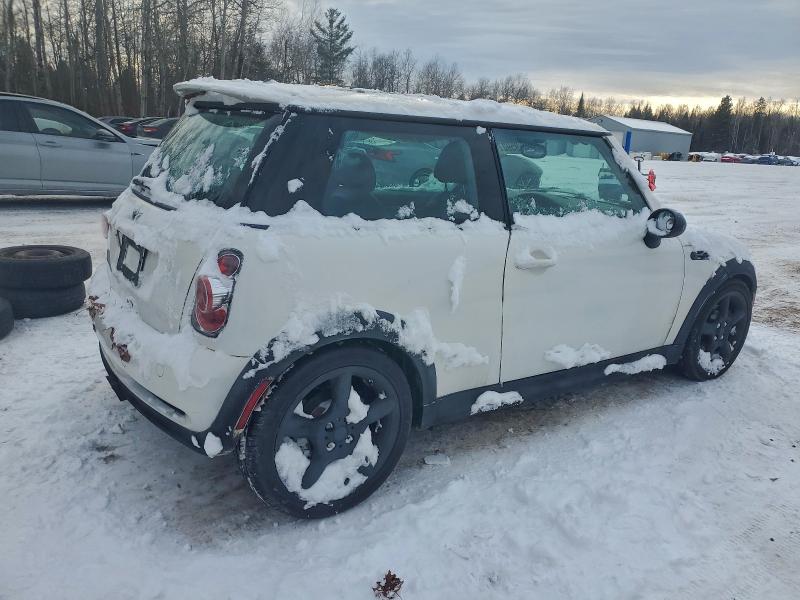 Photo 3 from auction – 2004 MINI COOPER with VIN WMWRE33484TD85157