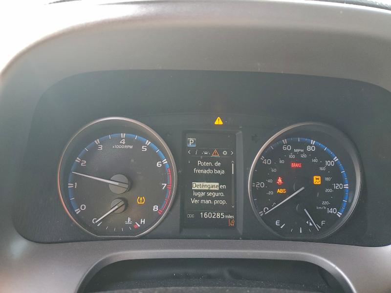 Photo 9 from auction – 2018 TOYOTA RAV4 LE with VIN 2T3ZFREV0JW498972