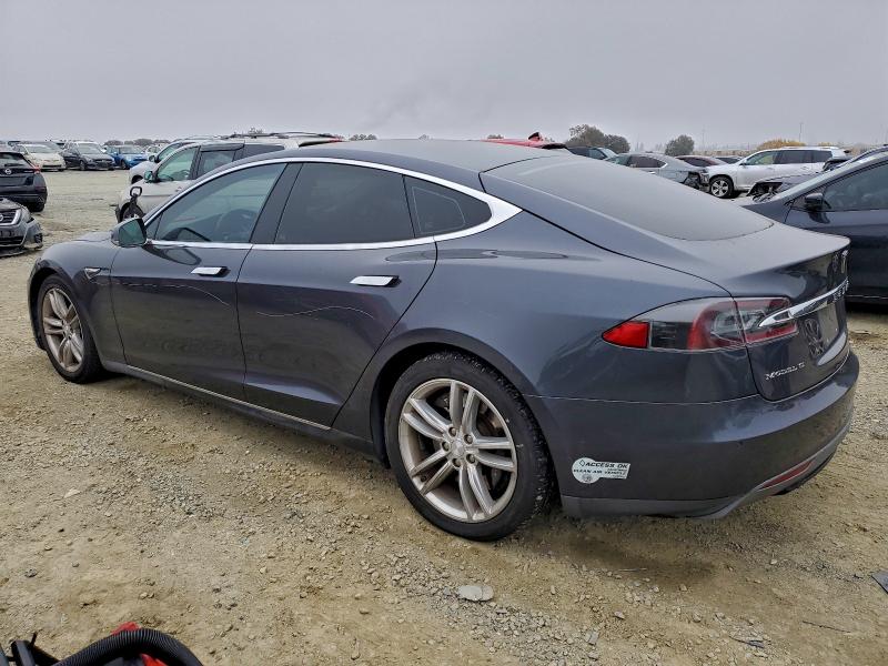Photo 2 from auction – 2015 TESLA MODEL S 60 with VIN 5YJSA1S19FF099526