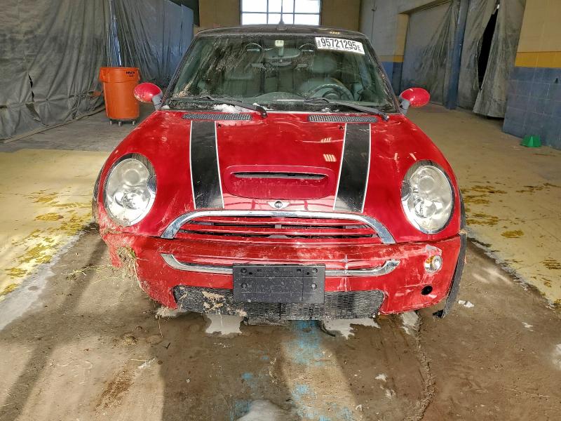 Photo 5 from auction – 2006 MINI COOPER S with VIN WMWRH335X6TK57826