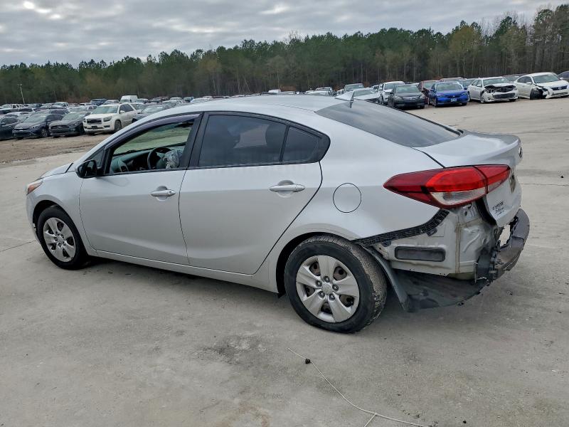 Photo 2 from auction – 2017 KIA FORTE LX with VIN 3KPFK4A73HE033858