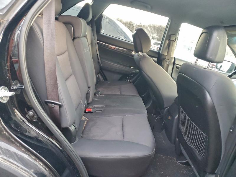 Photo 11 from auction – 2011 KIA SORENTO BA with VIN 5XYKTCA16BG180929