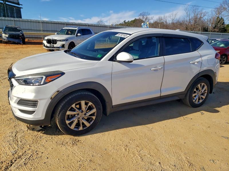 HYUNDAI TUCSON SE 2019 with VIN KM8J2CA48KU007660 - Photo from auction