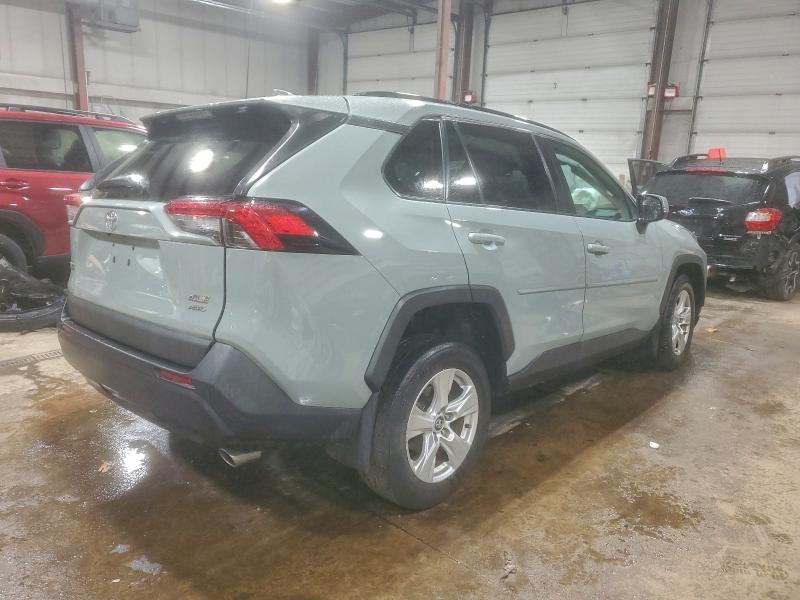 Photo 3 from auction – 2020 TOYOTA RAV4 XLE with VIN 2T3P1RFVXLC087958