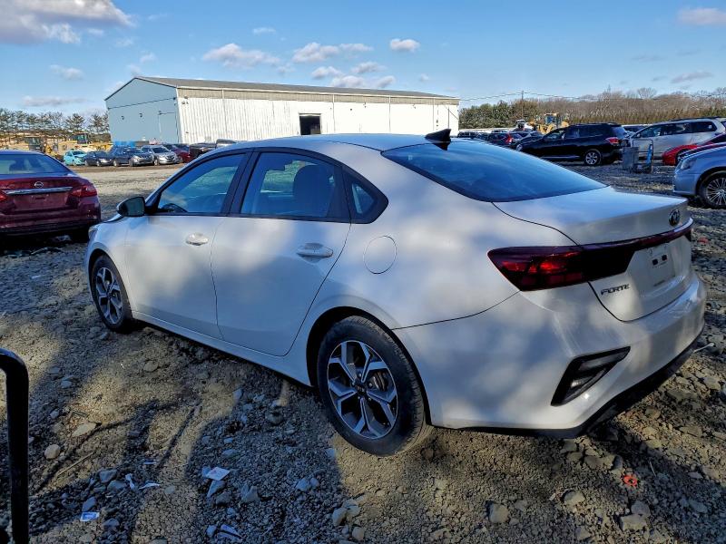 Photo 2 from auction – 2021 KIA FORTE with VIN 3KPF24AD5ME313667